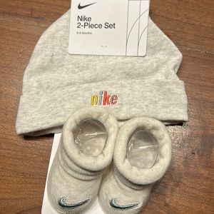 Nike baby hat and socks